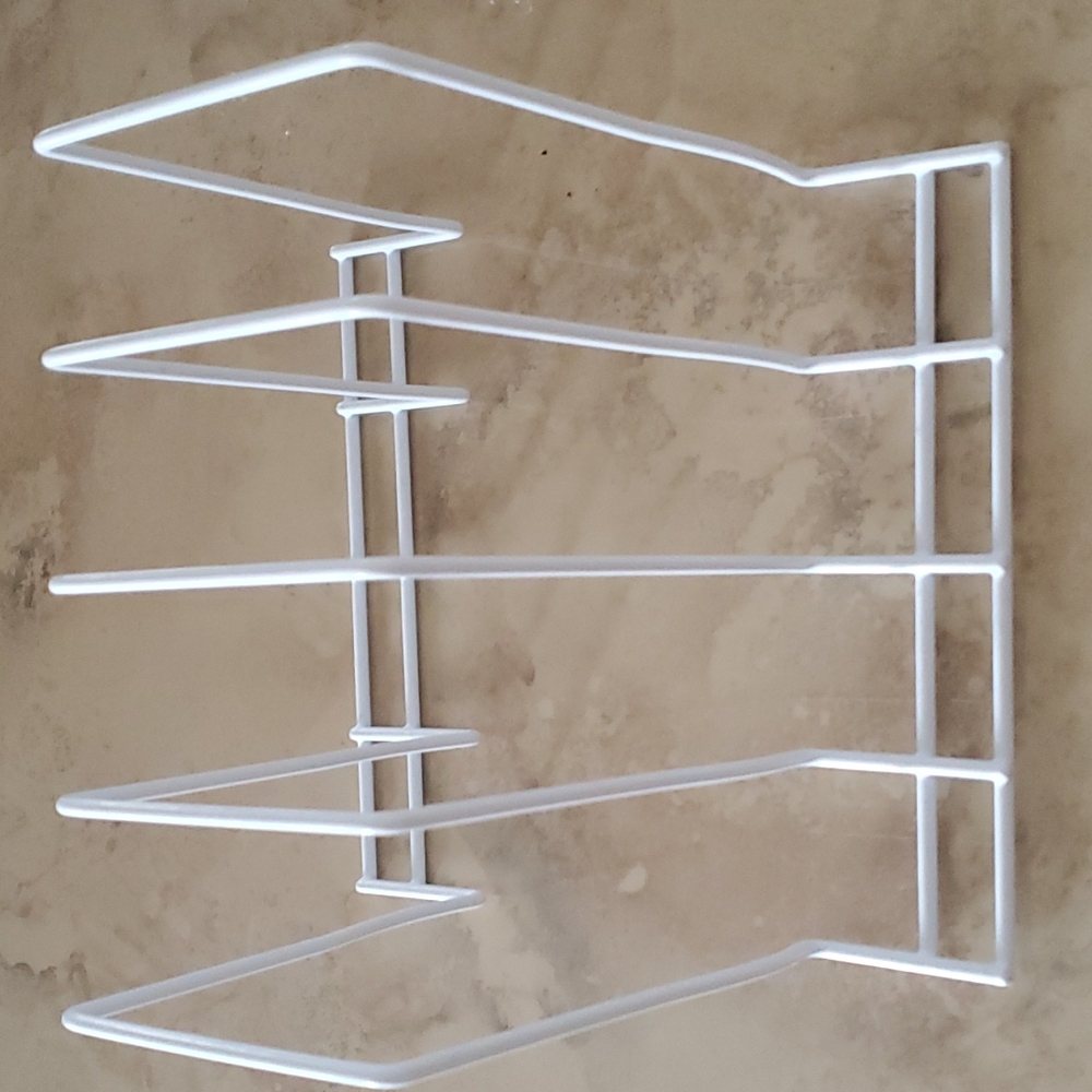 **SALE**White Metal Divider/Organizer nwot